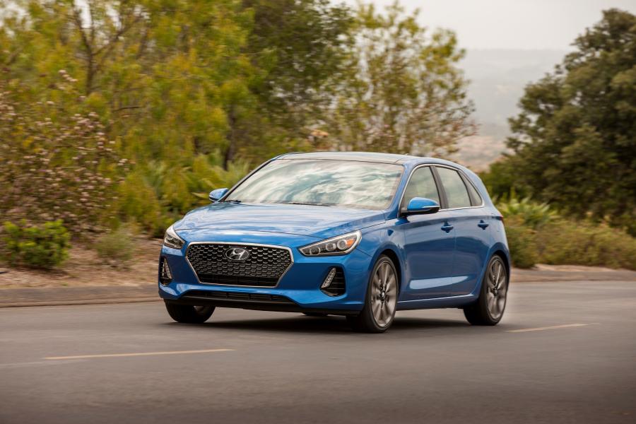  Hyundai Elantra GT Sport 2017 года  (фото 31 из 40)